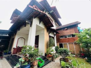 Biệt thự sân vườn cạnh sông saigon  khu bên sông sau lưng đại học luật  230m2   0938 325 ***