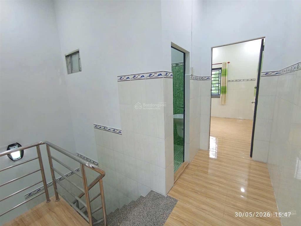Nhà 2 tầng ngay trung tâm thủ đức  đặng văn bi  100m2  hxh   0938 325 ***