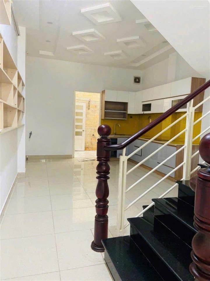 Nhà 2 tầng full nt giáp bên vạn phúc  hbp  thủ đức