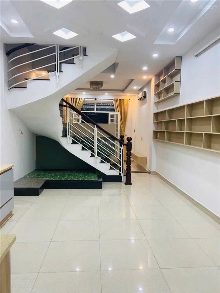 Nhà 2 tầng full nt giáp bên vạn phúc  hbp  thủ đức