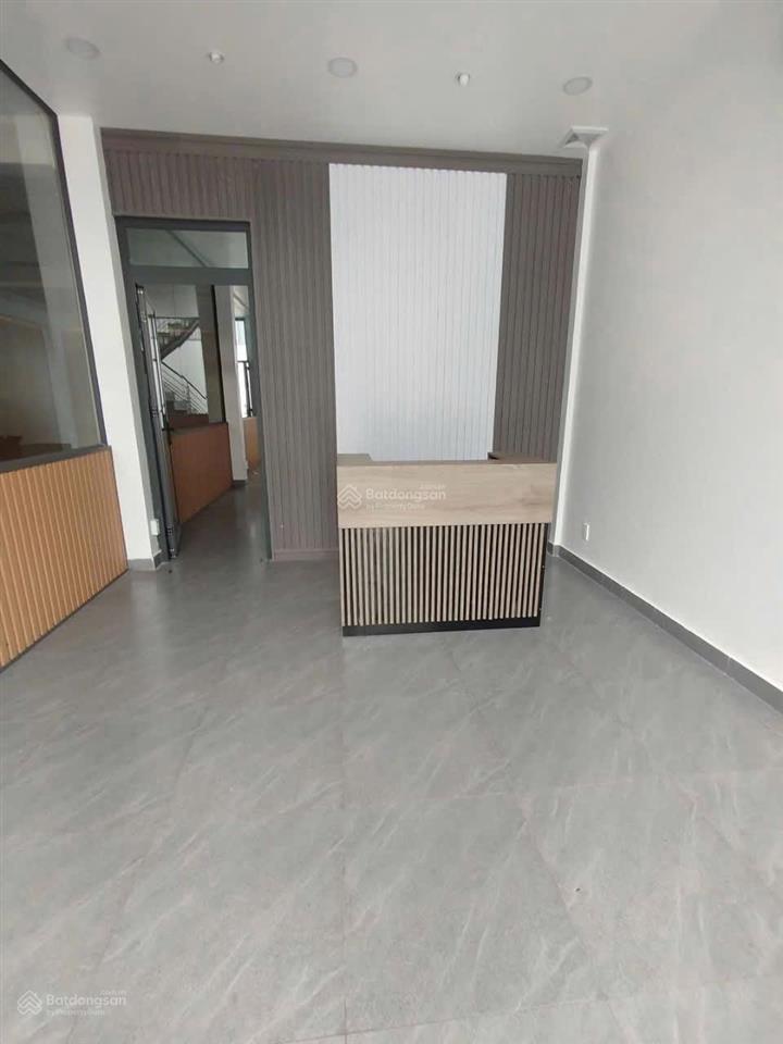 Cho thuê nhà + kho hiệp bình phước  thủ đức. dt 286m2 ngang 11m