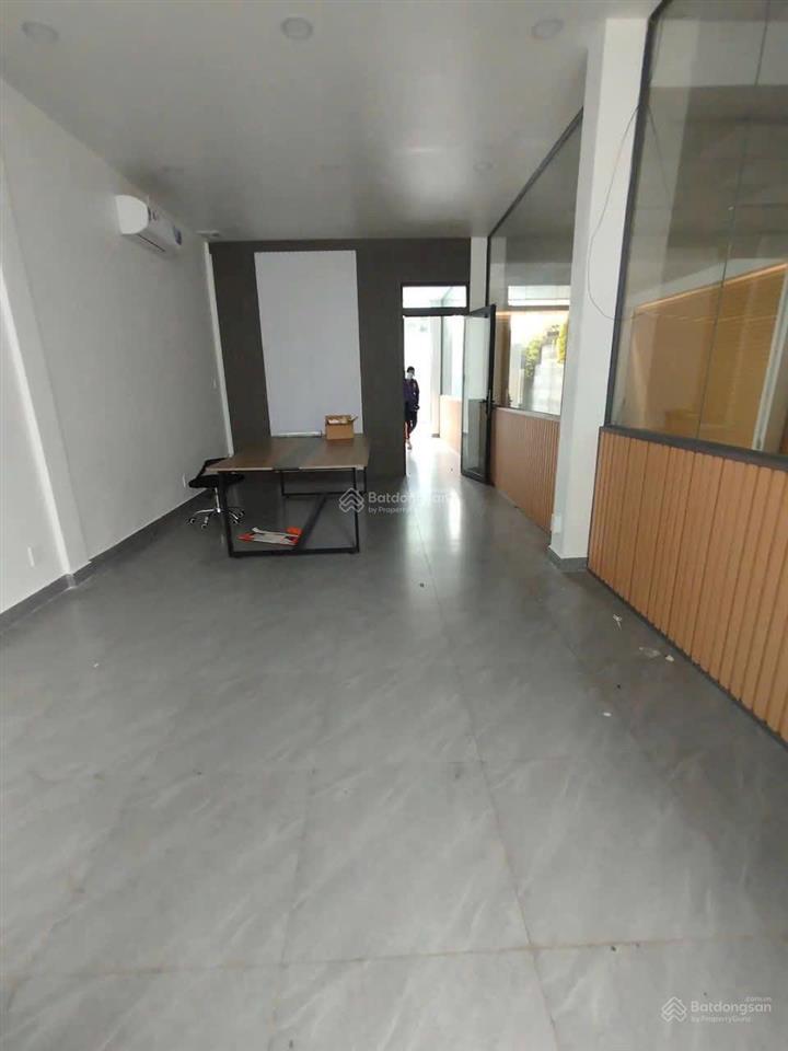 Cho thuê nhà + kho hiệp bình phước  thủ đức. dt 286m2 ngang 11m