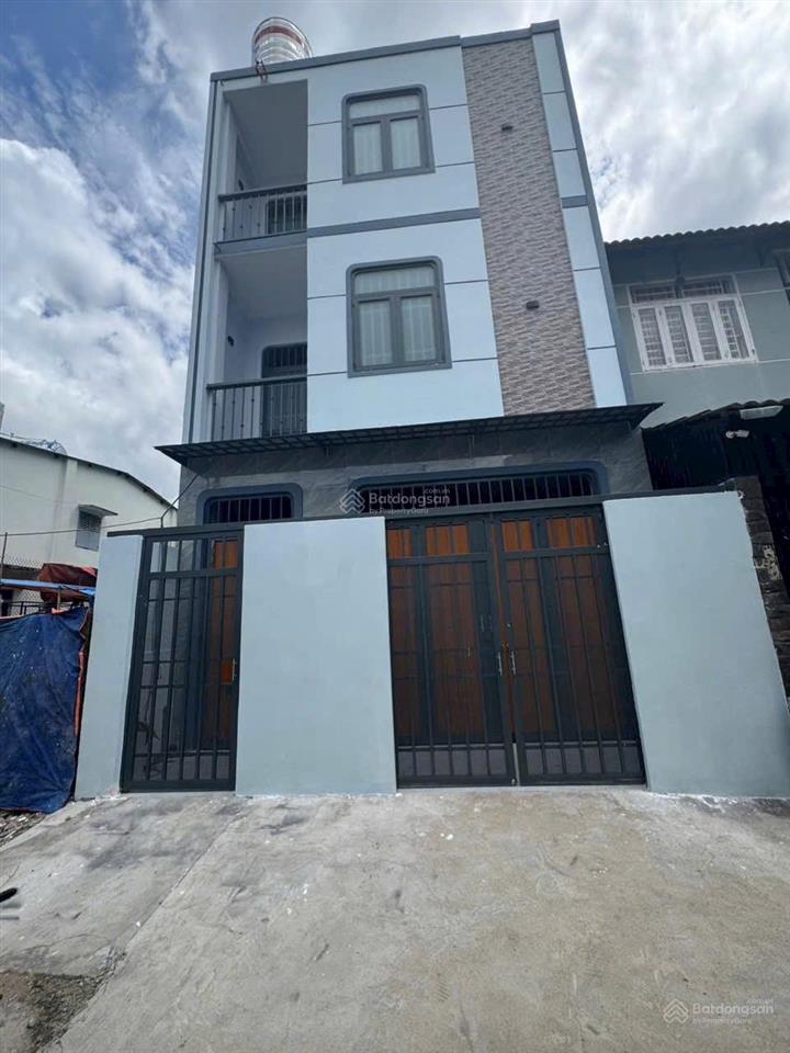Ngay chợ tam hà, đường tô ngọc vân, tam phú, thủ đức  100m2/3 tầng/thu 29tr/th.