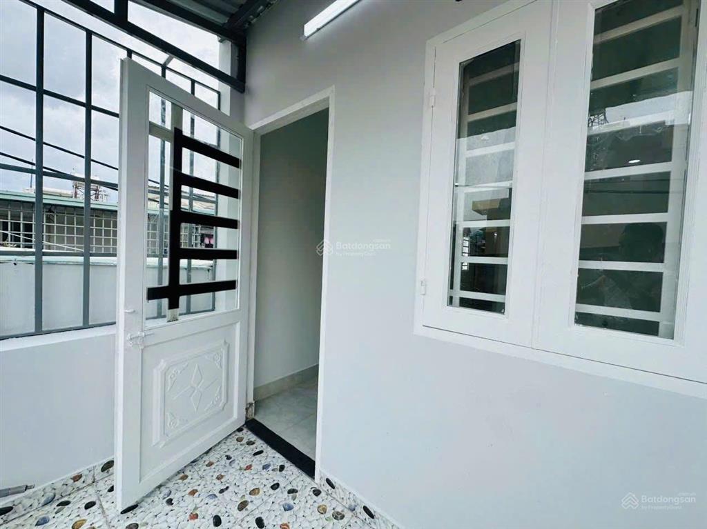 Bán gấp nhà đường số 4  hiệp bình phước  sát bên khu dân cư sông đà  giá chỉ 3,75 tỷ tl