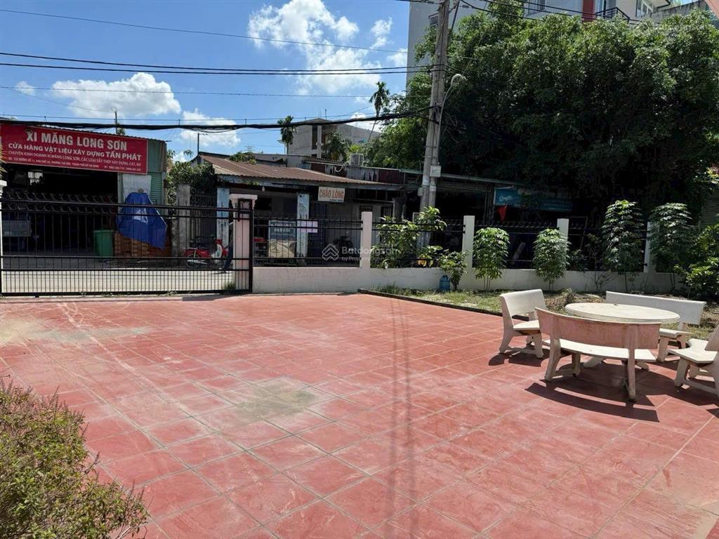 Cho thuê nhà đất diện tích lớn 3.000m2  mặt tiền đường số 11, phường trường thọ