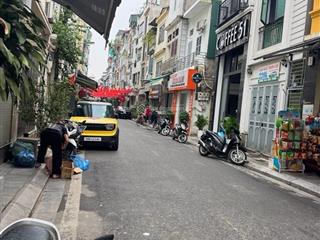 Bán nhà phố bạch mai  hbt, vị trí đẹp 30 m ra đường oto qua, dt 30 m , sổ vuông vắn, giá 6.35 tỷ