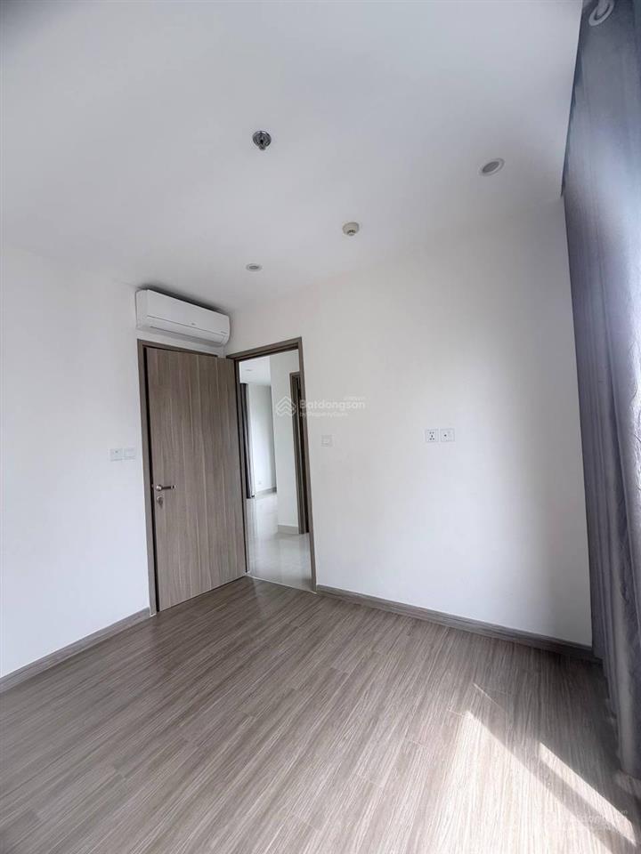 Bán lỗ góc 2pn + 69m2 chỉ 2 tỷ 990 vinhomes grand park giá tốt