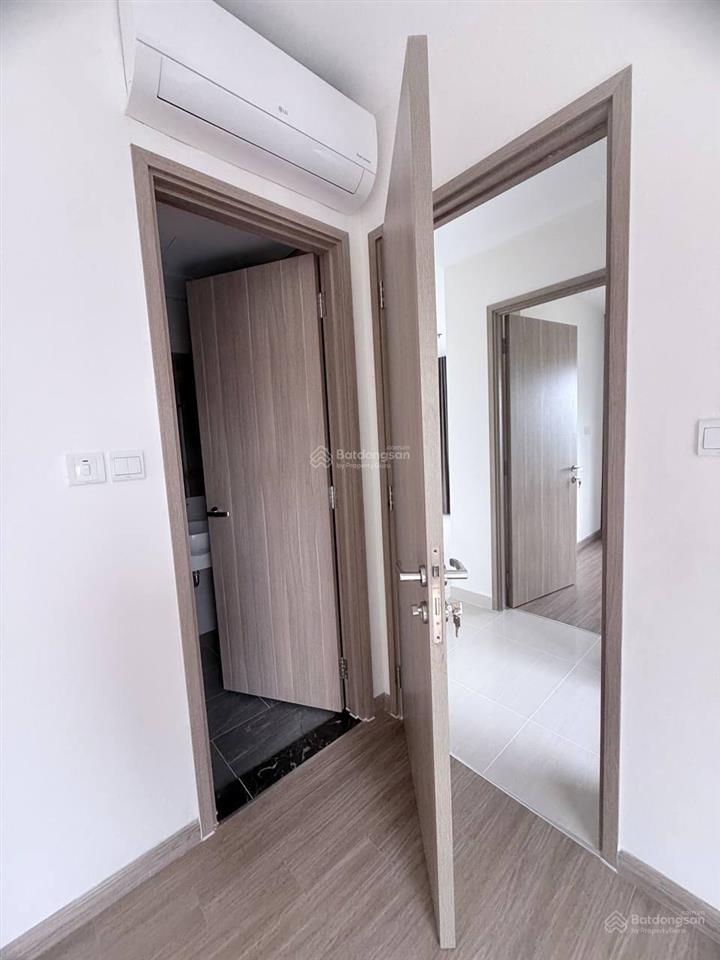 Bán lỗ góc 2pn + 69m2 chỉ 2 tỷ 990 vinhomes grand park giá tốt