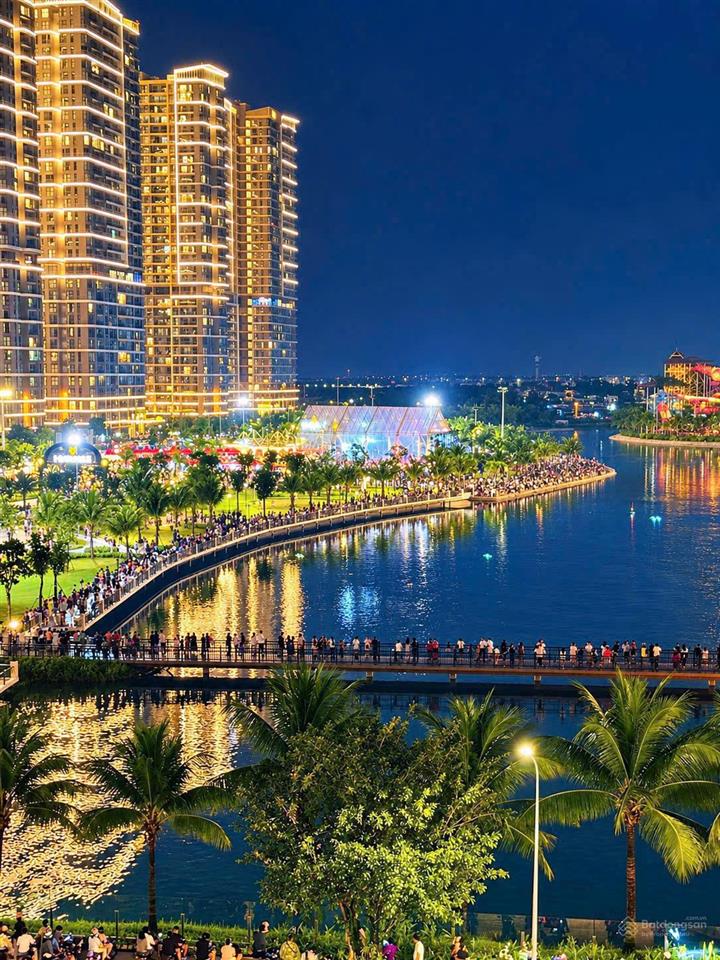 Shop beverly gần công viên 36hecta giá chỉ 8ty vinhomes grand park