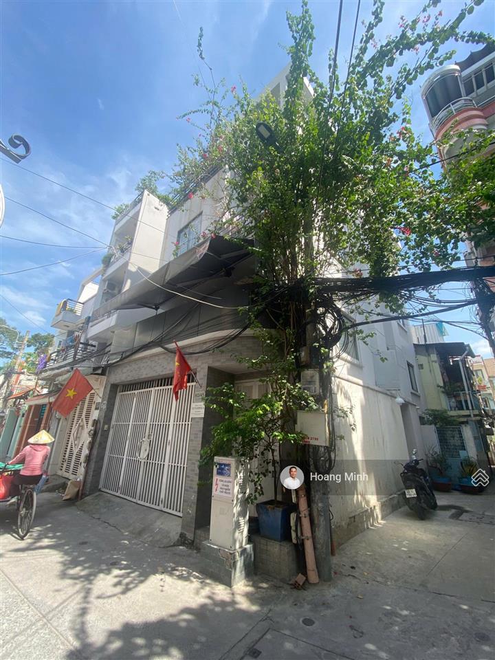 Cắt lỗ 6 tỷ! nhà hxh quay đầu trần quang diệu q3  6.3m x 14m (nở hậu 7.8m)  4 tầng, chỉ 20 tỷ.