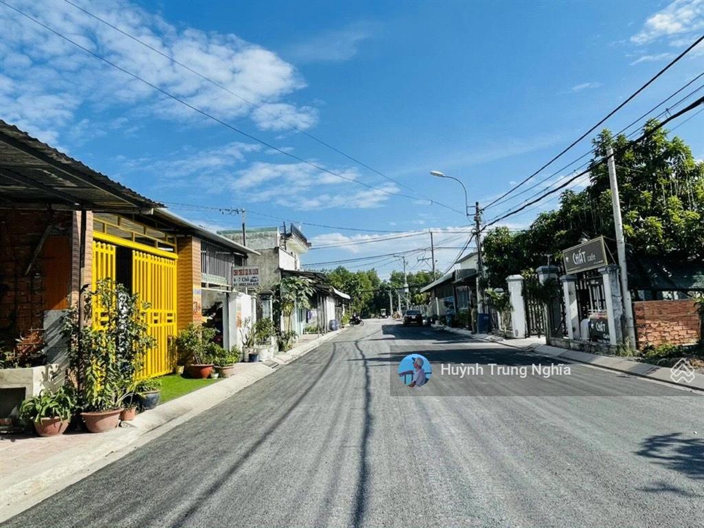 Bán gấp đất shr (dt 7x31m giá 850tr) đường lò rèn kp tân lộc ngay trung tâm trảng bàng