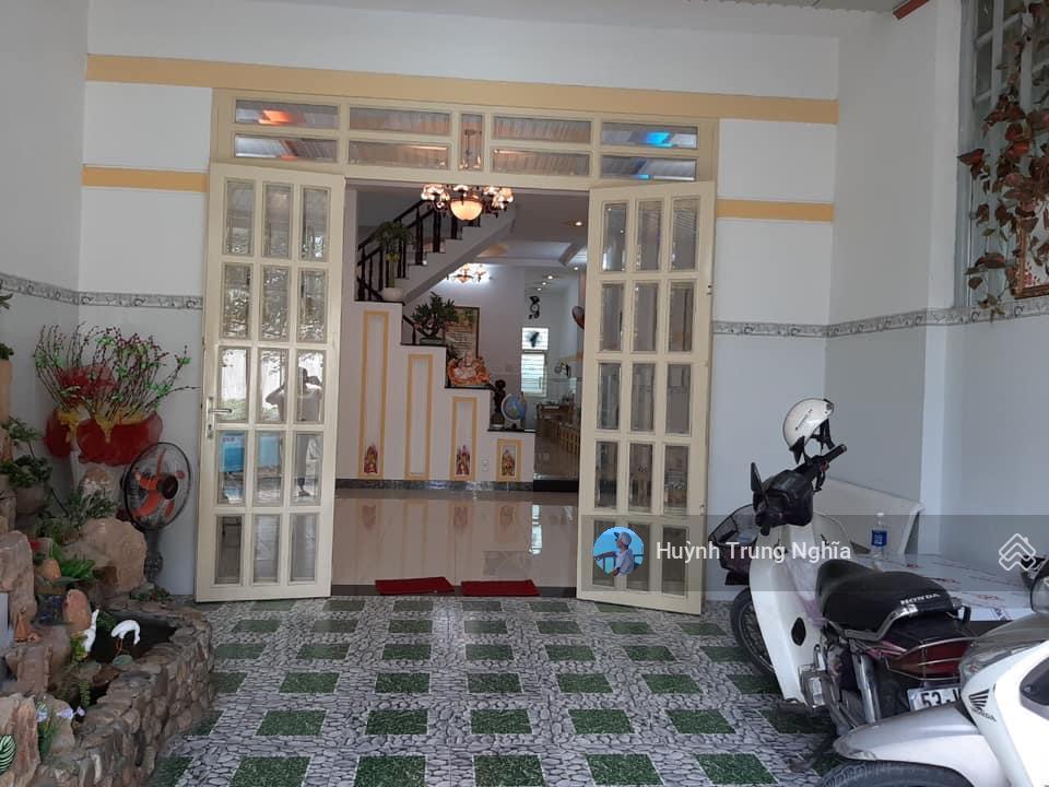 Kẹt vốn nên bán gấp căn nhà 1 trệt 1 lầu (1 tỷ 450) đường trần quang đạo xã tân thông hội, củ chi