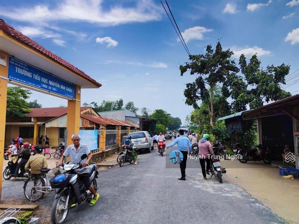 Bán gấp đất shr (dt 10x38m giá 650tr) đường đặng văn trước cạnh trường học trảng bàng