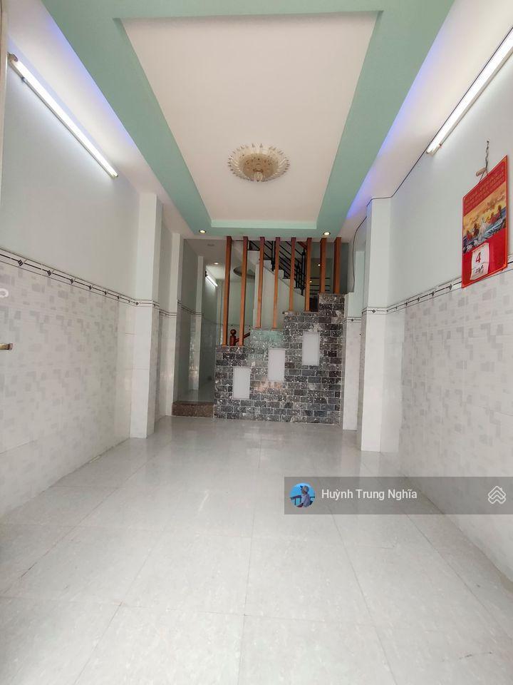 Bán gấp căn nhà 1 trệt 1 lầu. giá 1 tỷ 1 đường nhữ tiến hiến thị trấn củ chi ngay chợ việt kiều