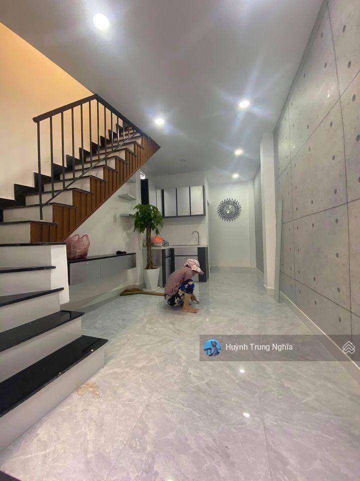 Bán gấp nhà 1 trệt 1 lầu shr. dt 81m2 đường trần thị năm phường tân chánh hiệp q. 12