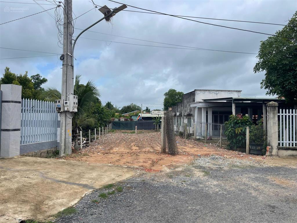 132m2 đất có thổ cư. đường nhựa. gần kcn. 375tr