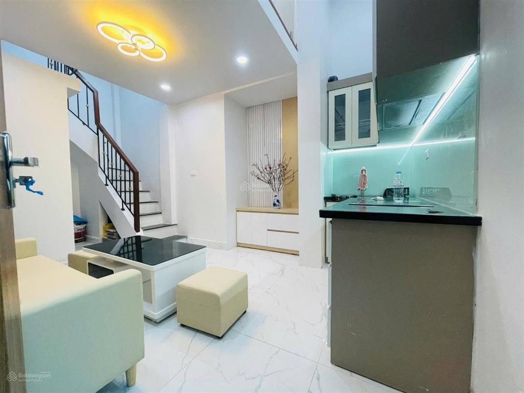Dưới 5 tỷ sở hữu nhà 5 tầng mới tinh trung tâm đống đa ngõ tiến bộ, khâm thiên