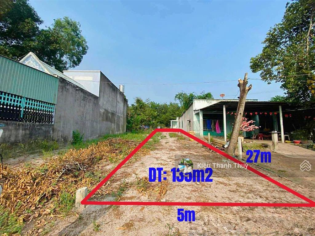 Dt 135m2/680tr. đ. chùa đá, trảng bàng. cách ngân hàng agribank 200m di chuyển. sổ hồng riêng