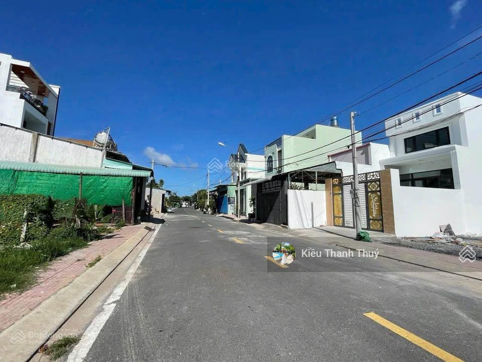 Bán lô đất thổ cư 97m2/1 tỷ ngay bệnh viện xuyên á, kcn tân phú trung sát bên vinhome hóc môn.