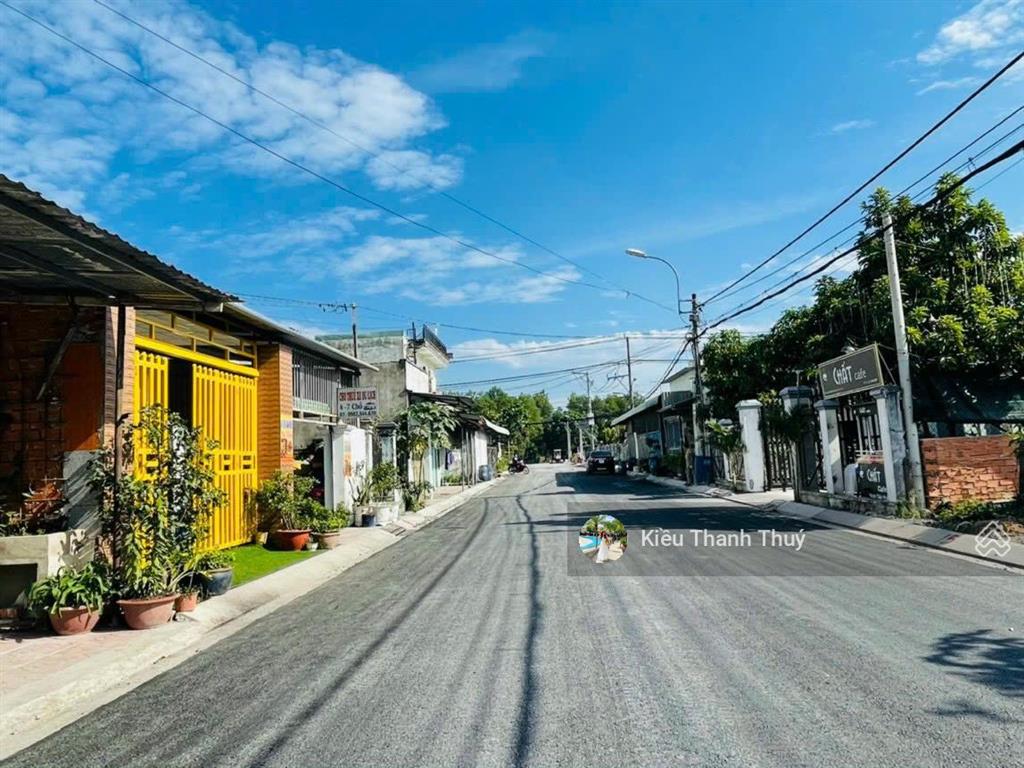 Ngộp bank bán đất 130m2. ngay bệnh viện xuyên á, tân phú trung. giá 650 triệu. sổ hồng riêng