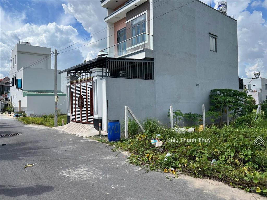 Hàng ngộp (5x19,5m)=97m2/ 1 tỷ. ngay gần vin hóc môn. đ. giồng cát, tân phú trung. shr