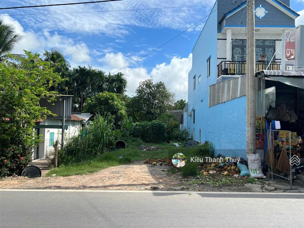 125m2/1,3 tỷ. đường trần văn chẩm, tân thông hội. cách chợ việt kiều 500m di chuyển. shr