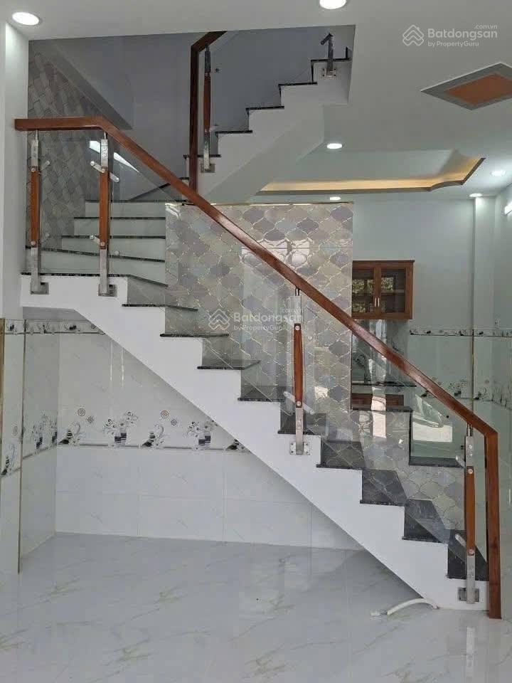 Bán nhà tại đường gia huỳnh, 5x26, chỉ 900 triệu, sổ hồng riêng