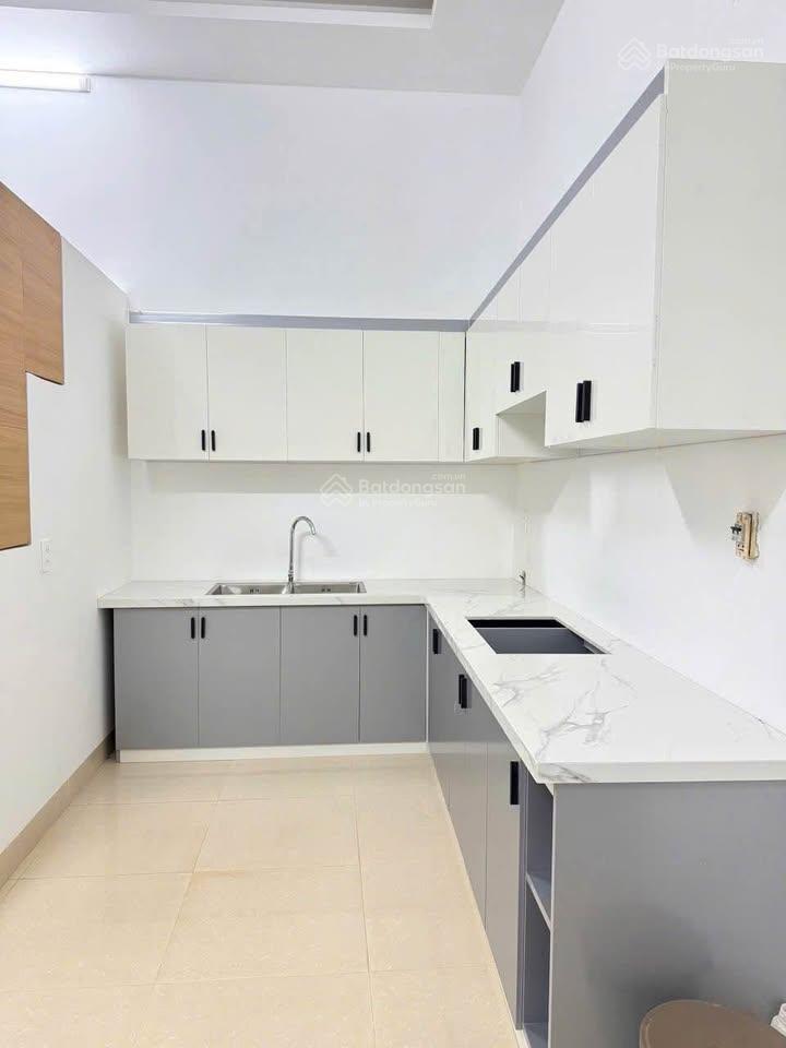 Bán nhà tại nguyễn văn rốp, 5x23= 115m2, chỉ 1,15 tỷ, sổ hồng riêng
