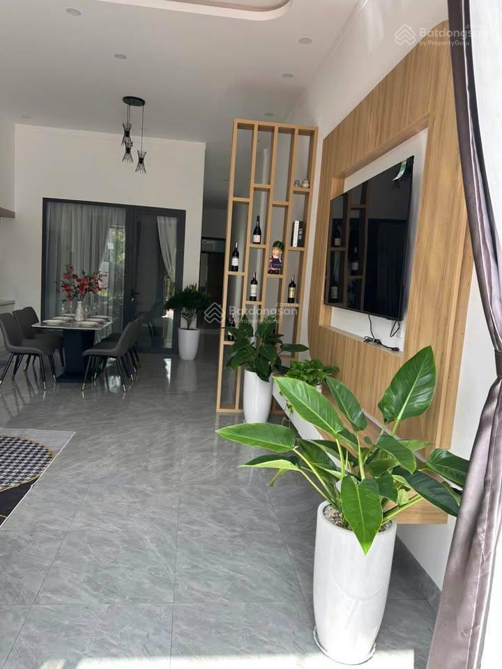 Ngộp ngân hàng!cần bán gấp nhà tại nguyễn thị lắng 5x32 160m2, 890 triệu, sổ riêng, kiên cố cao ráo