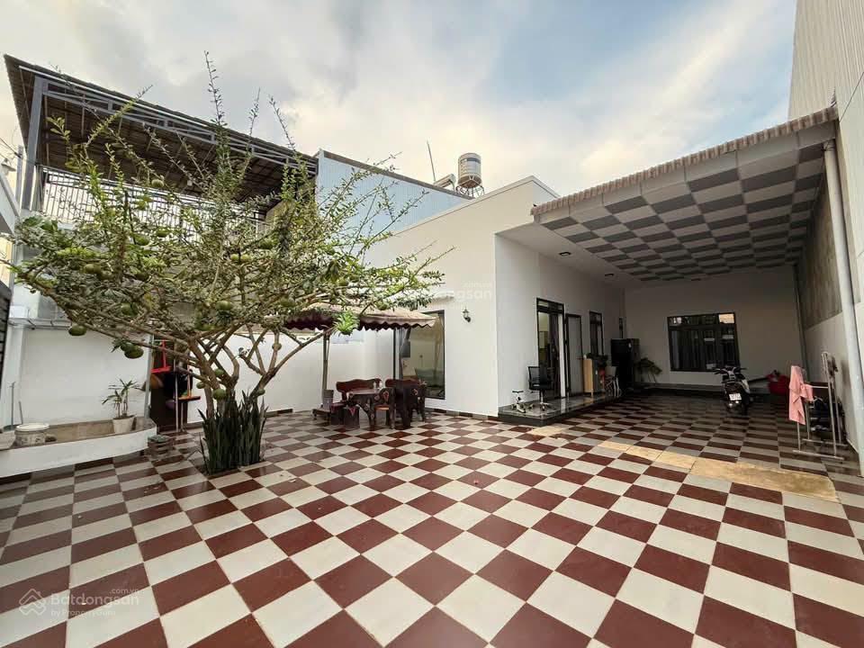 Ngay cầu vượt củ chi! bán gấp nhà 9x31m 298m2 1 sẹc tỉnh lộ 8, chỉ 980 triệu, sổ hồng riêng