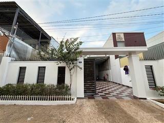 Ngay cầu vượt củ chi! bán gấp nhà 9x31m 298m2 1 sẹc tỉnh lộ 8, chỉ 980 triệu, sổ hồng riêng