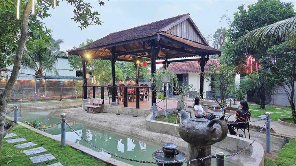 Bán gấp nhà sân vườn 15x37m, 610m2, 2 phòng ngủ, võ văn điều, thái mỹ, chỉ 960 triệu, sổ riêng