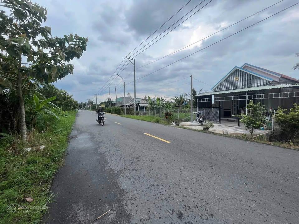 Tân phú trung, nhà cũ 5x26 131,3m2, đường xe tải, giá 950 triệu, sổ hồng riêng