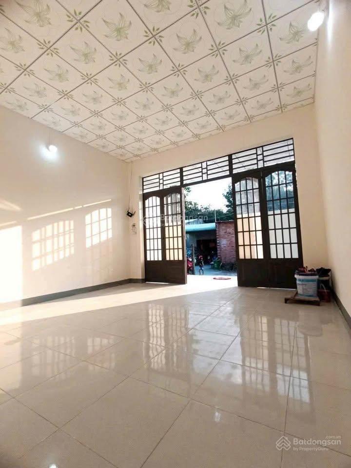 Xã tân thông hội, nhà kiên cố, điện nước đầy đủ, 150m2 (5x30), 950 triệu, sổ riêng