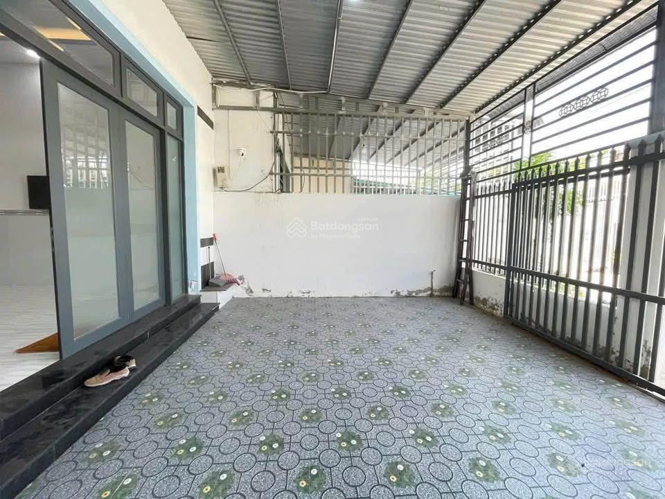 Xã tân thông hội, nhà cấp 4 180m2 (5x30)m, sổ riêng, điện nước đầy đủ