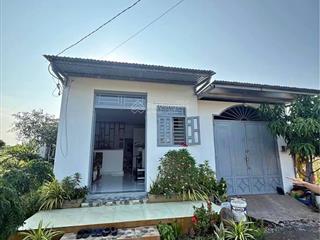 Kế bên vinhomes hóc môn, bán nhà sân vườn 600m2 (12x49), 1,1 tỷ, sổ hồng riêng