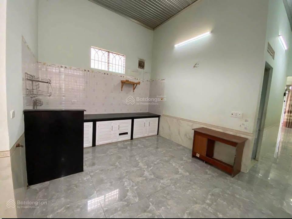 Chỉ 960 triệu  nhà kế bên vinhomes hóc môn 100m2 hồ văn tắng, sổ hồng riêng
