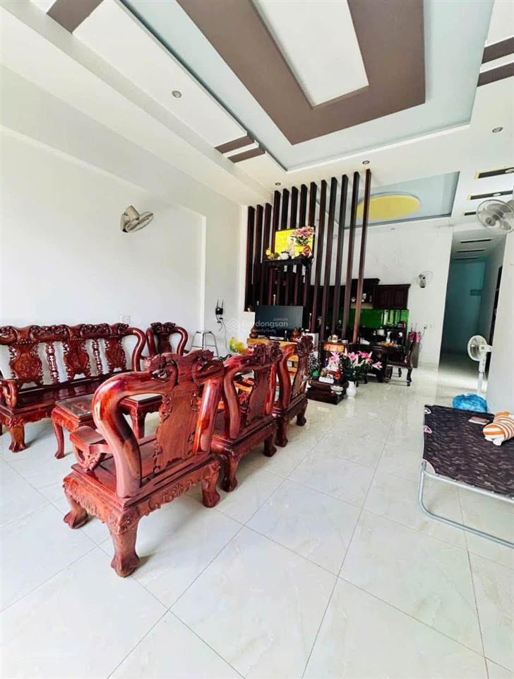 1 tỷ 80 triệu  nhà cấp 4 sân vườn 280m2, suối lội, sổ hồng riêng, mua bán nhanh gọn