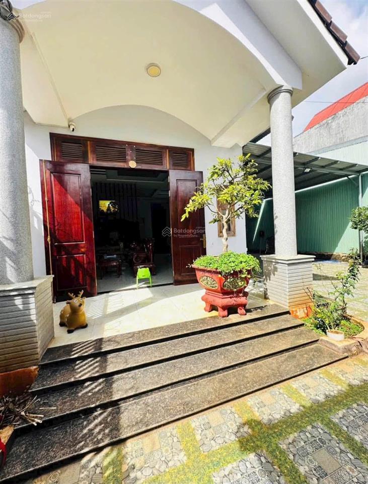 1 tỷ 80 triệu  nhà cấp 4 sân vườn 280m2, suối lội, sổ hồng riêng, mua bán nhanh gọn