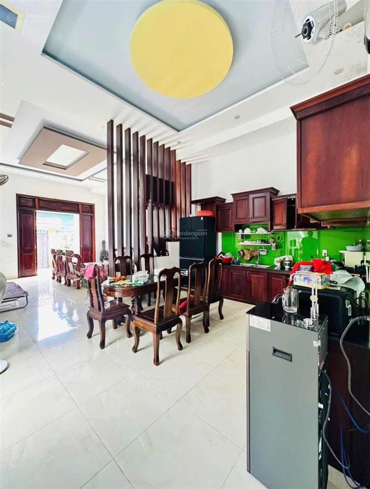 1 tỷ 80 triệu  nhà cấp 4 sân vườn 280m2, suối lội, sổ hồng riêng, mua bán nhanh gọn