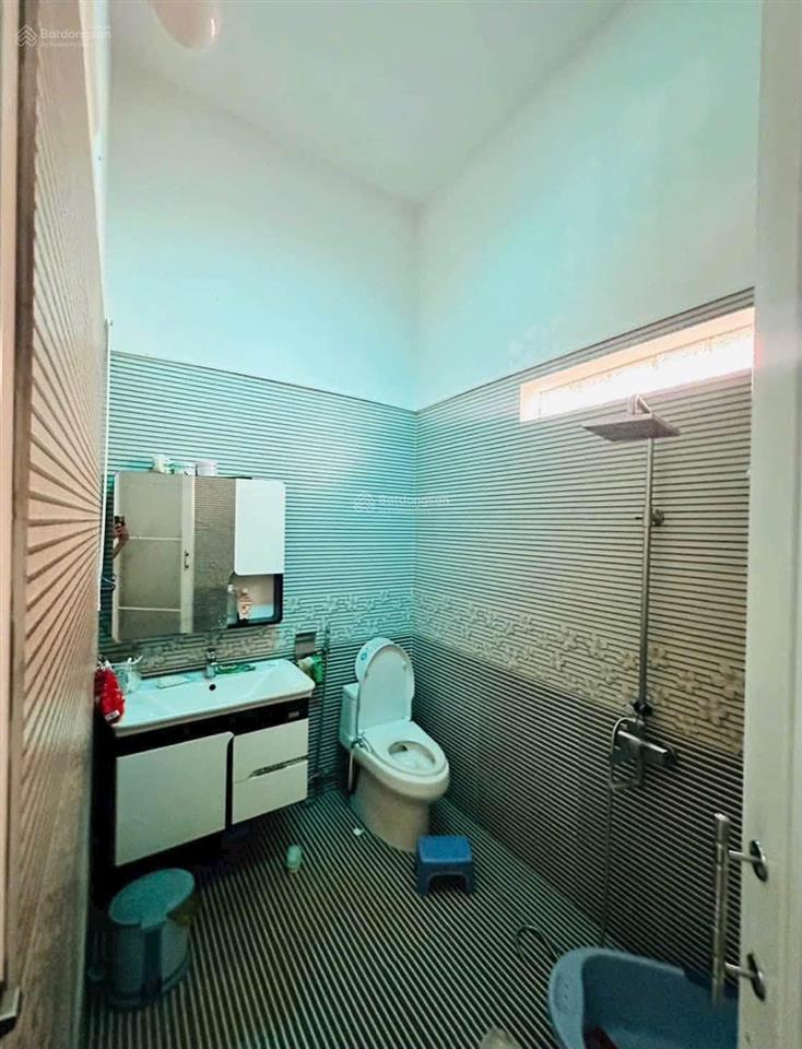 1 tỷ 80 triệu  nhà cấp 4 sân vườn 280m2, suối lội, sổ hồng riêng, mua bán nhanh gọn