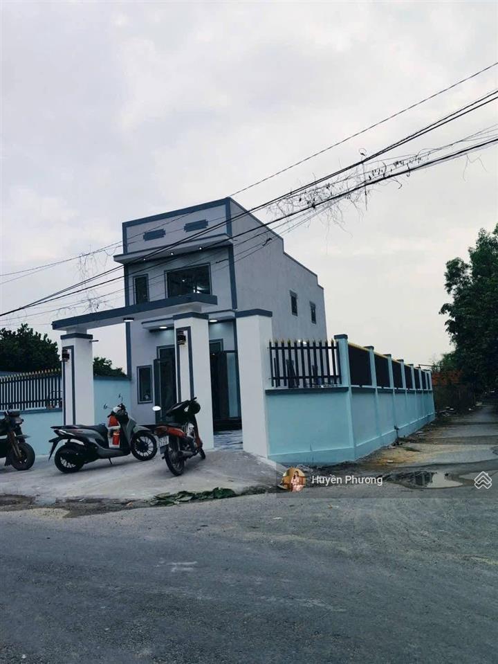 Kế bên chợ việt kiều, nhà 1 trệt 1 lầu, trần tử bình, dt 180m2, giá 1,45 tỷ, sổ hồng riêng