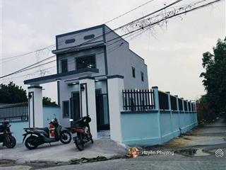 Kế bên chợ việt kiều, nhà 1 trệt 1 lầu, trần tử bình, dt 180m2, giá 1,45 tỷ, sổ hồng riêng