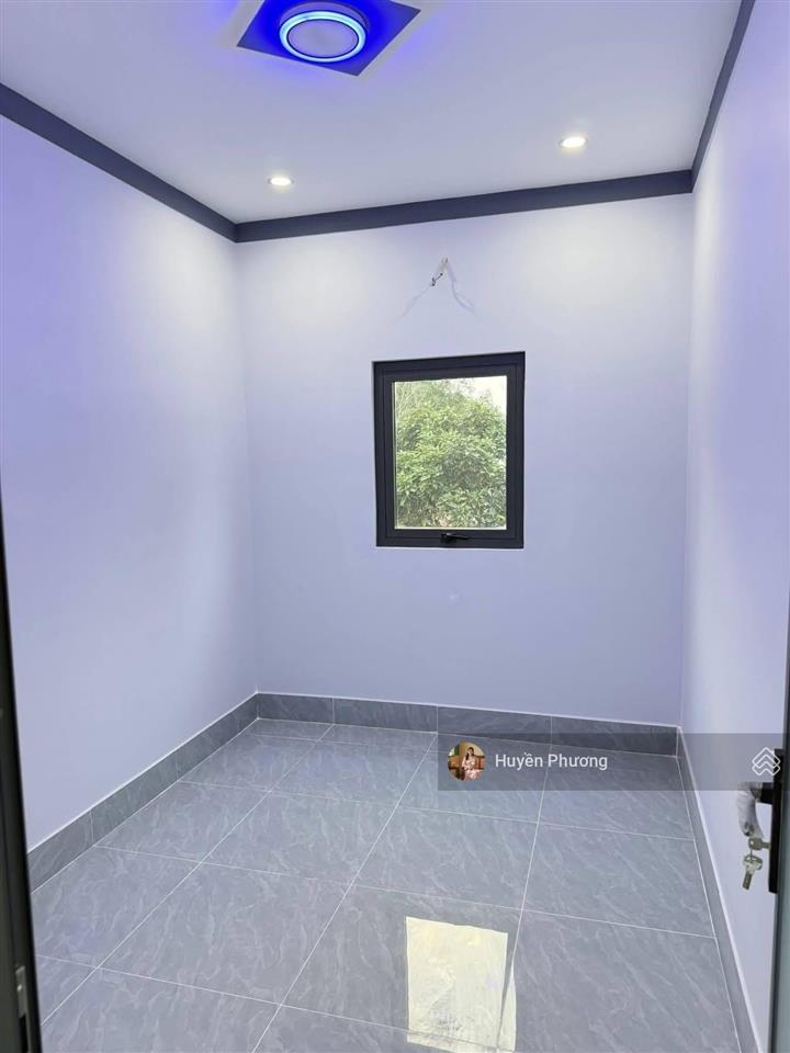 Kế bên chợ việt kiều, nhà 1 trệt 1 lầu, trần tử bình, dt 180m2, giá 1,45 tỷ, sổ hồng riêng