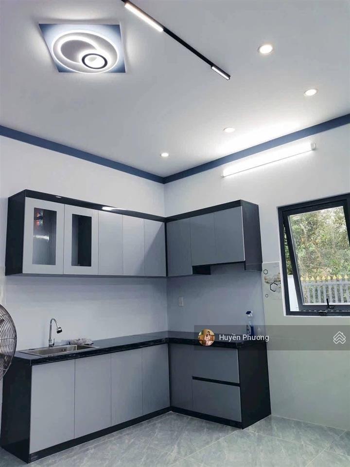 Kế bên chợ việt kiều, nhà 1 trệt 1 lầu, trần tử bình, dt 180m2, giá 1,45 tỷ, sổ hồng riêng