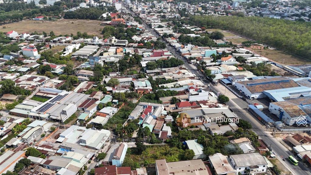 Ngay kcx linh trung 3, đường an khương, đất thổ cư 330m2, 960 triệu, sổ hồng riêng