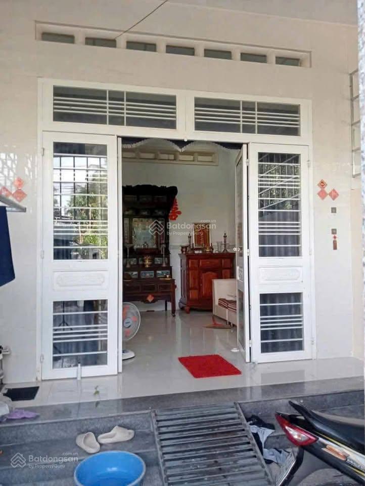 Bán nhà 200m² giá 970tr ngay đường nguyễn du, trảng bàng, tây ninh