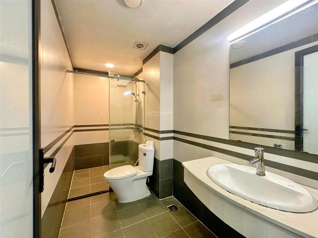 1n1k ngay siêu rộng 50m ra hồ tây ô tô đỗ cửa, nhận khách nước ngoài, nhận pet xe điện, view hồ tây