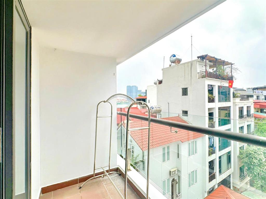 1n1k ngay siêu rộng 50m ra hồ tây ô tô đỗ cửa, nhận khách nước ngoài, nhận pet xe điện, view hồ tây