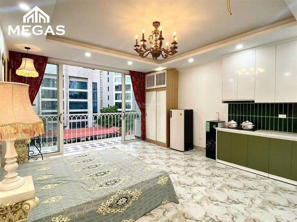 Studio siêu rộng ô tô đỗ cửa, full nội thất, nhận khách nước ngoài, xe điện, ban công thoáng mát !